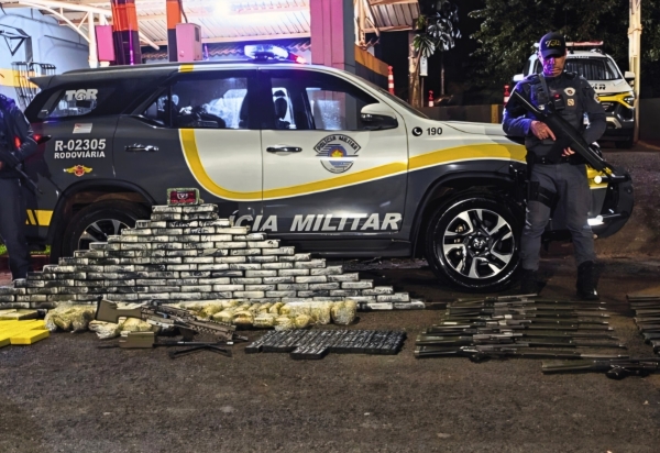 Arsenal e quase 200 kg de drogas que viriam para o Rio são apreendidos em SP