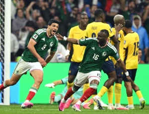 México domina o Equador, vence no Estádio Azteca e garante vaga nas oitavas da Copa do Mundo