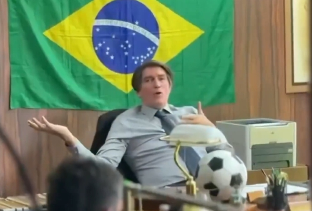 Paris Filmes rejeita distribuir filme sobre Jair Bolsonaro