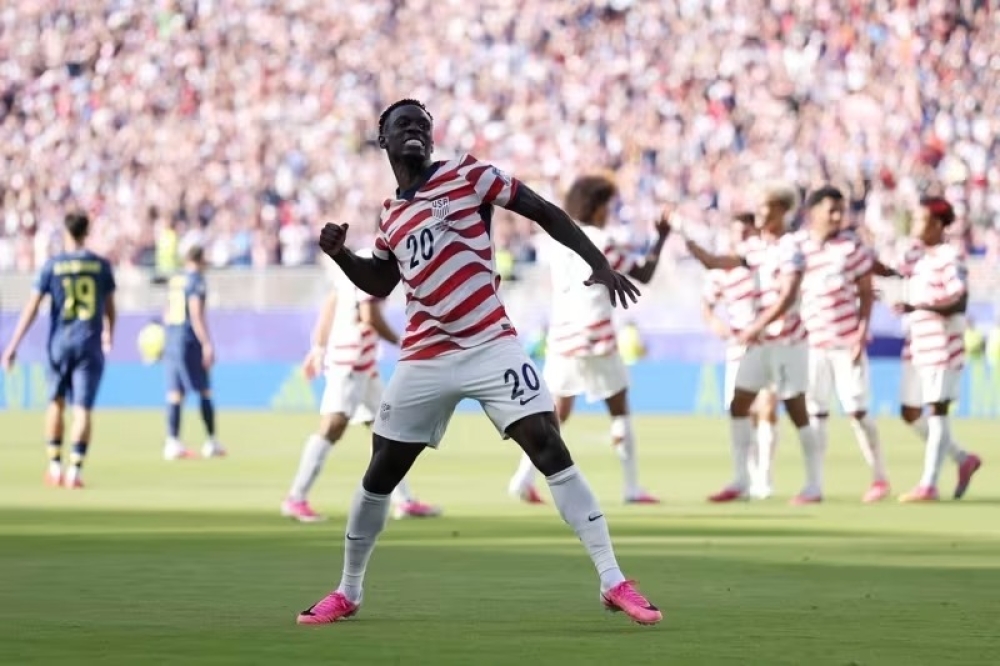 EUA superam expulsão, vencem Bósnia e avançam às oitavas da Copa do Mundo