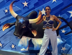 Nathalia Brito celebra estreia no Festival de Parintins e acompanha título do Boi Caprichoso: 