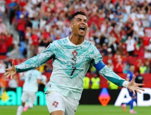 Cristiano Ronaldo encerra jejum em Copas, Portugal vence Croácia nos acréscimos e garante duelo ibérico contra a Espanha