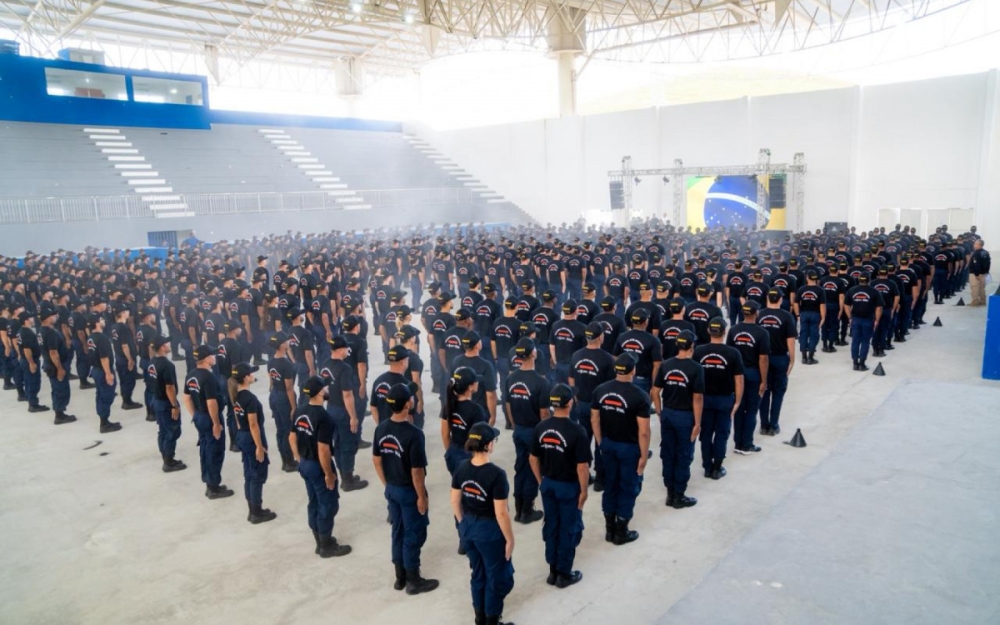 O Peso da Farda e o Clamor por Paz: A Chegada da Guarda Armada em Duque de Caxias