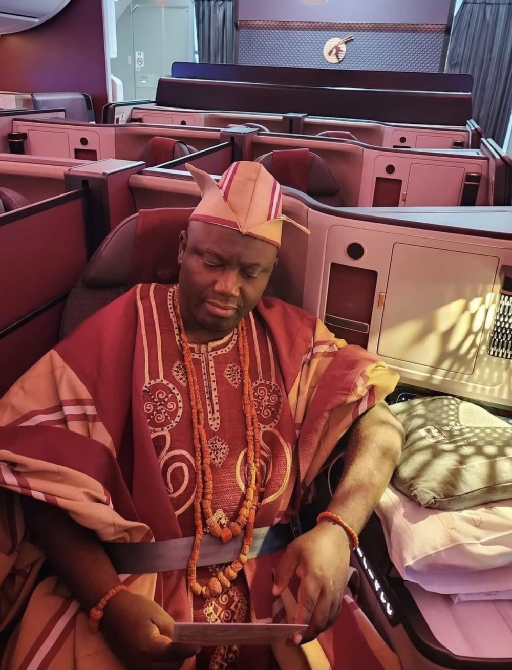 Alaafin de Oyó embarca para o Brasil para conferência internacional sobre patrimônio cultural iorubá