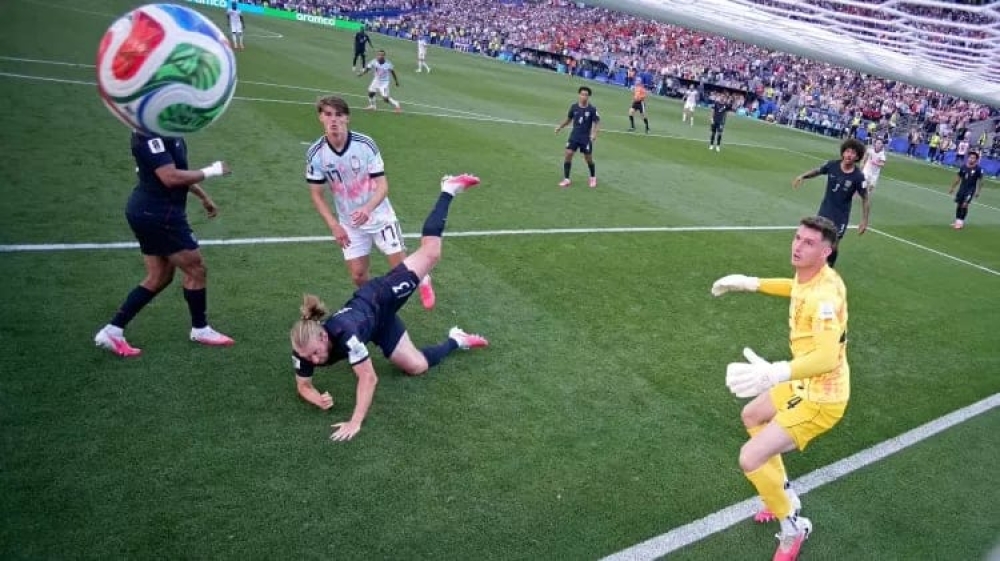 Bélgica goleia Estados Unidos, supera polêmica envolvendo Balogun e avança às quartas de final