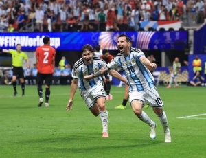 Argentina busca virada épica sobre o Egito e garante vaga nas quartas de final da Copa do Mundo