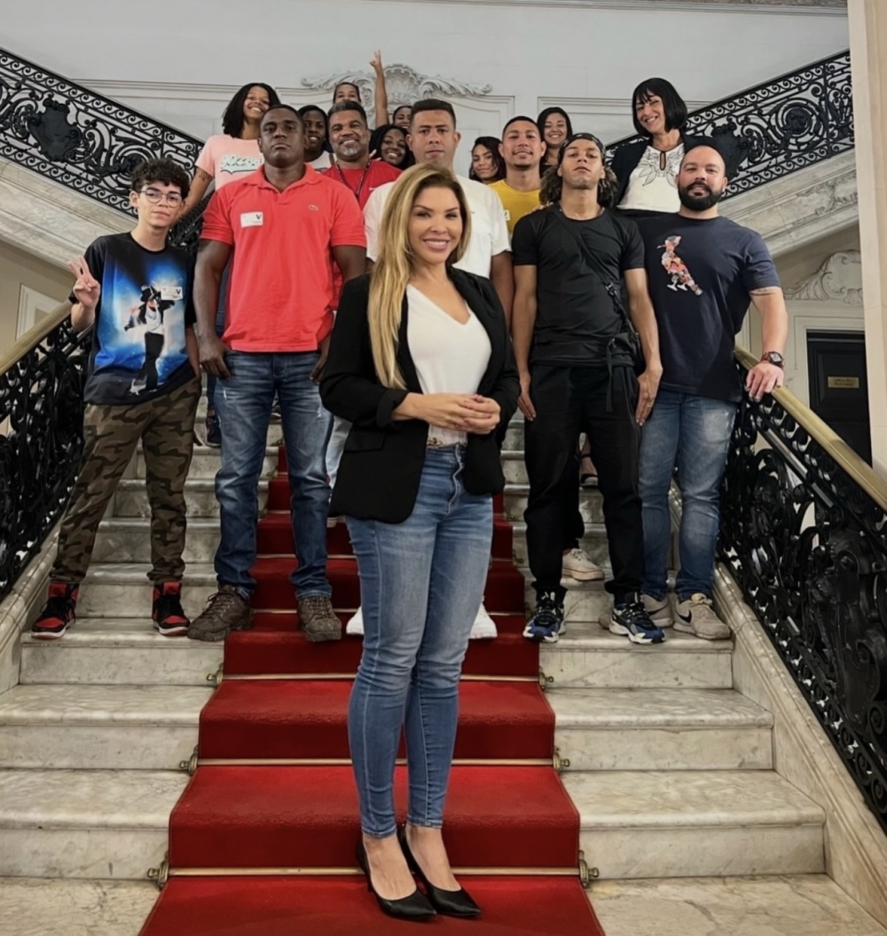 Veronica Costa relembra trajetória política e reforça compromisso com a população em publicação nas redes sociais