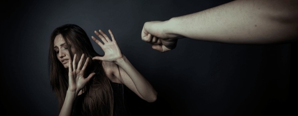 Violência doméstica: os passos imediatos após a agressão e o que a vítima pode exigir da Justiça