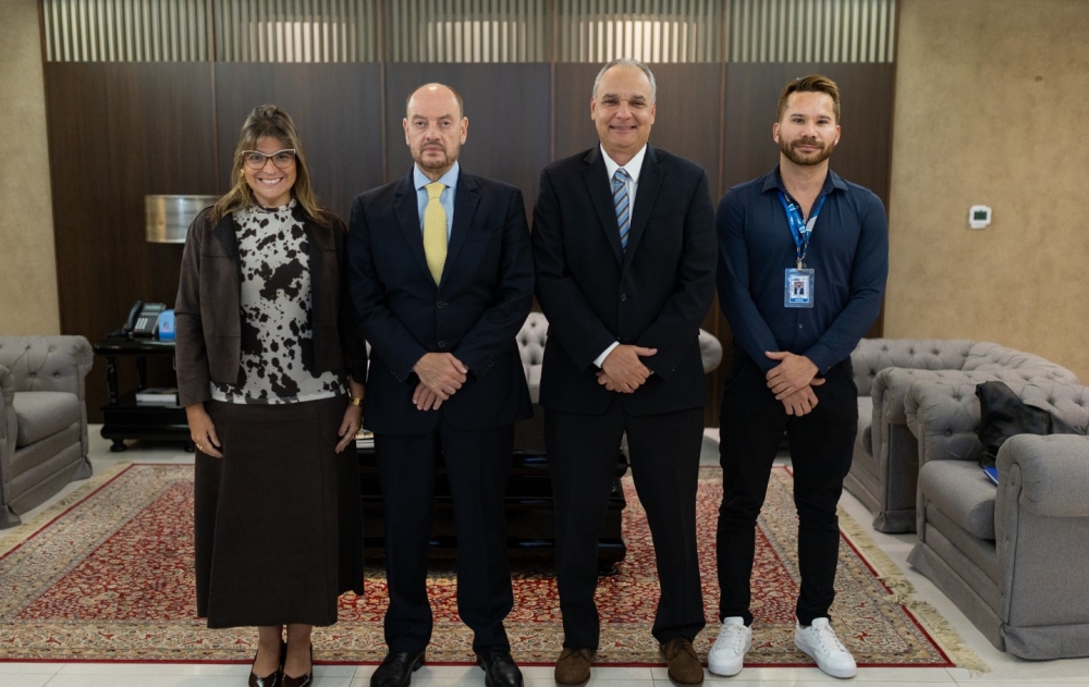 Presidente do TJRJ recebe integrantes da Secretaria Municipal de Assistência Social