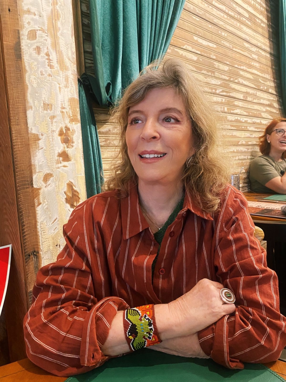 A Dieta do Fisiologismo: Entre a Política Ultraprocessada e a Urgência da 'Comida de Verdade'