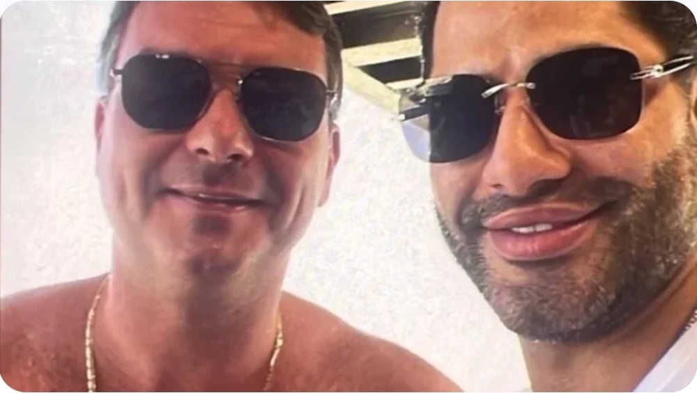 Foto ao lado de capanga de Vorcaro abre nova crise na campanha de Flávio Bolsonaro