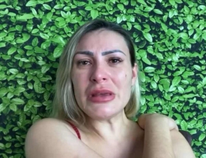 Andressa Urach faz apelo a bispo da Universal para voltar: 'Tem que me perdoar'