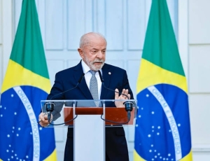 Brasil nega má-fé no tarifaço e apresenta 30 reuniões como prova