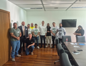 Marcelo Dino e Ruas recebem comerciantes e hoteleiros de Ilha Grande na Alerj para discutir taxa no turismo