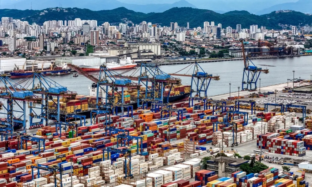 EUA impõem nova tarifa de 12,5% a produtos brasileiros