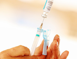 RJ e DF receberão doses extras de vacina por causa da variante delta