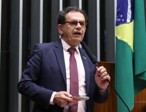 Deputado Reimont aciona PGR por deep fake para favorecer candidatura de Flávio Bolsonaro 