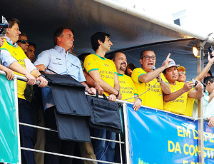 Governo de SP multa Bolsonaro e mais 13 em ato golpista na Avenida Paulista