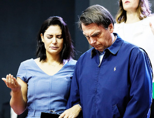 Rejeição de evangélicos a Bolsonaro cresce e chega a 41%, aponta Datafolha