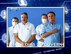 Políticos ficaram revoltados ao ver Lira bajulando Bolsonaro: “Vendido”