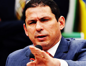 Guedes tem de ser convocado para explicar offshore, afirma Marcelo Ramos