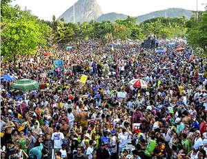 Carnaval seguro no Rio exige cobertura vacinal de 80%, diz relatório