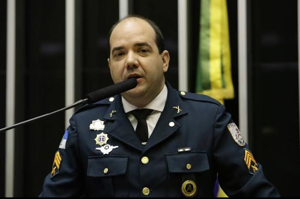 DEP. GURGEL SOLICITA APOIO DE PARLAMENTARES PARA A REPATRIAÇÃO DE CRIANÇAS BRASILEIRAS DEPORTADAS PARA O HAITI