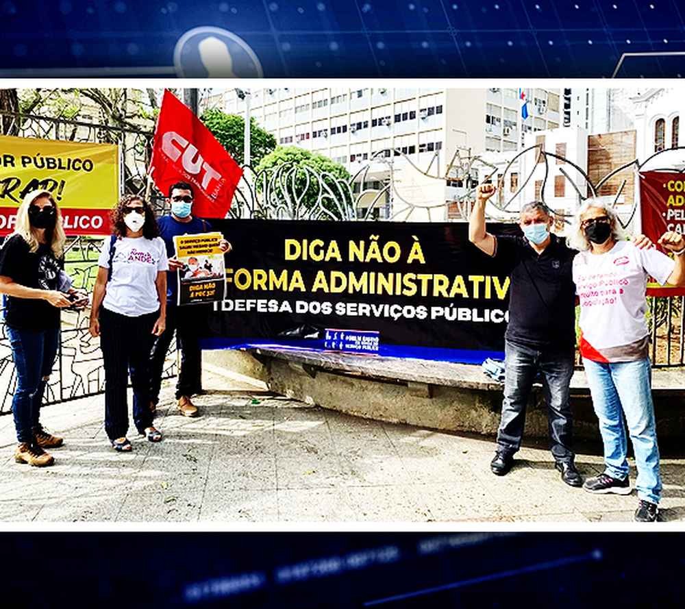 No Dia do Servidor Público, manifestantes fazem ato contra a reforma administrativa no Centro de Salvador
