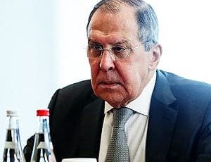 Não queremos guerra, mas trabalharemos para garantir nossa segurança com todos os meios, diz Lavrov