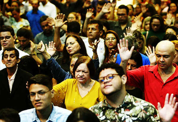 Disputas entre evangélicos evidenciam diversidade política do segmento, explicam pesquisadoras