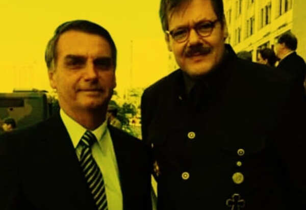 Bolsonaro repudia o nazismo e o equipara ao comunismo
