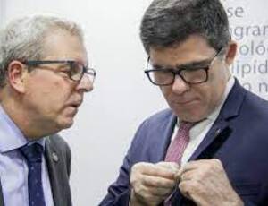 OAB e Caarj recebem doações para vítimas da enchente em Petrópolis 