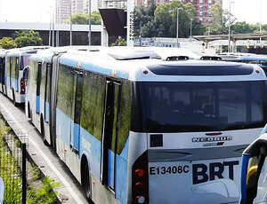 Motoristas do BRT suspendem greve após acordo com Prefeitura do Rio