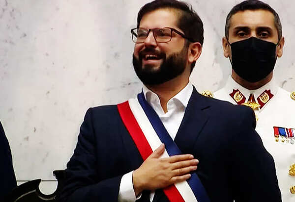 Gabriel Boric é empossado como novo presidente do Chile