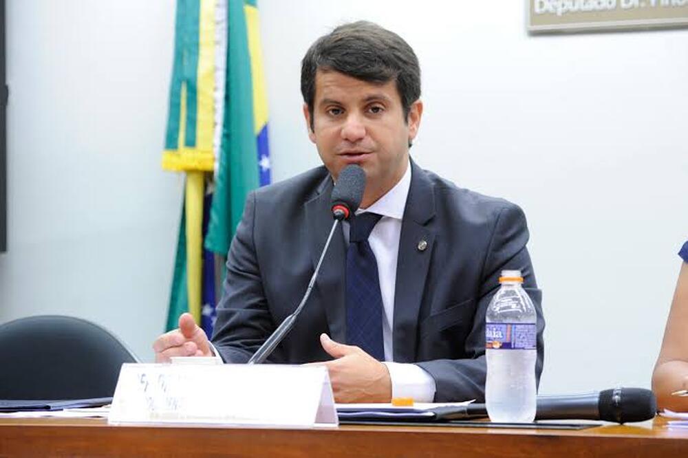 PP-RJ FILIA QUATRO DEPUTADOS FEDERAIS NO RIO
