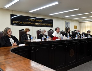 Aula magna sobre responsabilidade civil contemporânea abre semestre letivo da Faculdade de Direito da Uerj