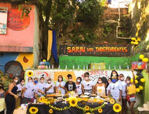 Desfile na passarela na Rocinha marca o mês da mulher com histórias Inspiradoras de sobrevivência na vulnerabilidade 