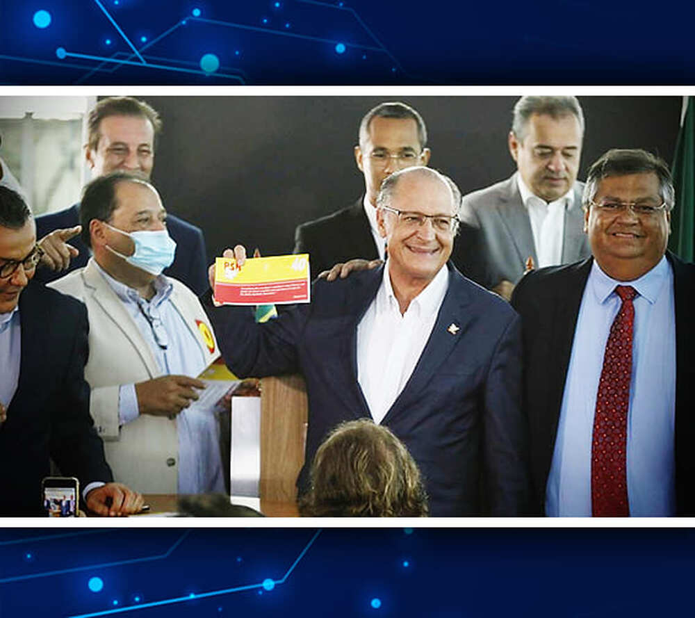 Em ato de filiação ao PSB, Alckmin saúda Lula: 