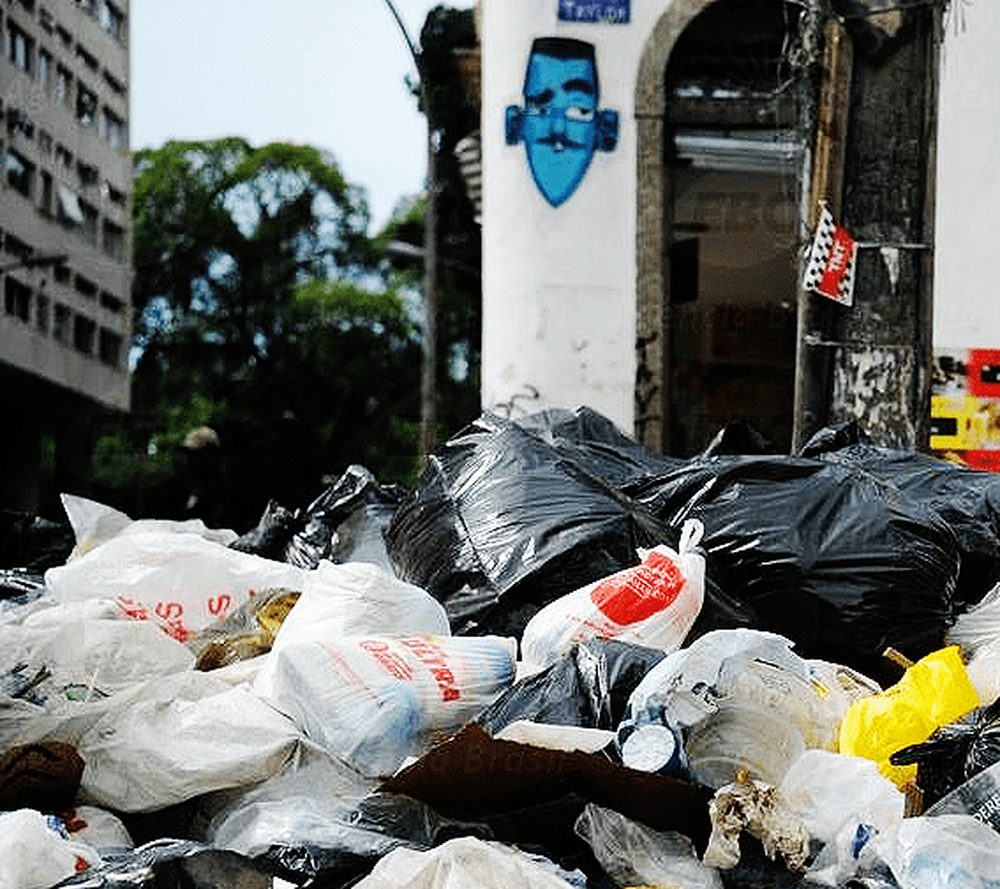 Garis devem entrar em greve na segunda (28) e Comlurb prepara plano de contingência