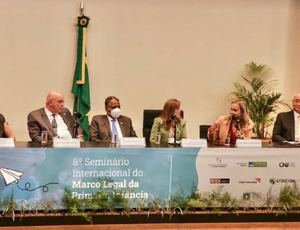 Deputada Daniela do Waguinho preside debates em seminário internacional sobre a primeira infância 
