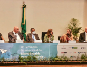 Deputada Daniela do Waguinho preside debates em seminário internacional sobre a primeira infância