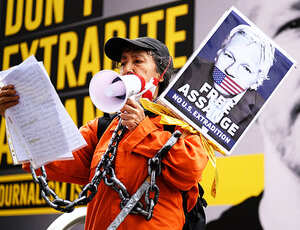 Justiça britânica emite ordem de extradição de Julian Assange para os EUA