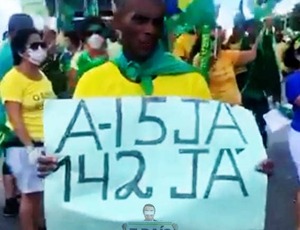 Bolsonaro humilha apoiadores: “Tem que ter pena do cara que levanta faixa pedindo o AI-5”