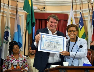 Ricardo Lodi recebe título de cidadão niteroiense