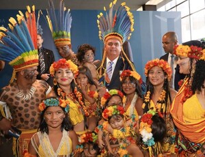  Bolsonaro veta projeto que muda o nome do “Dia do Índio” 