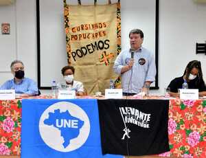Autonomia universitária e lei de cotas é tema de debate na UFF