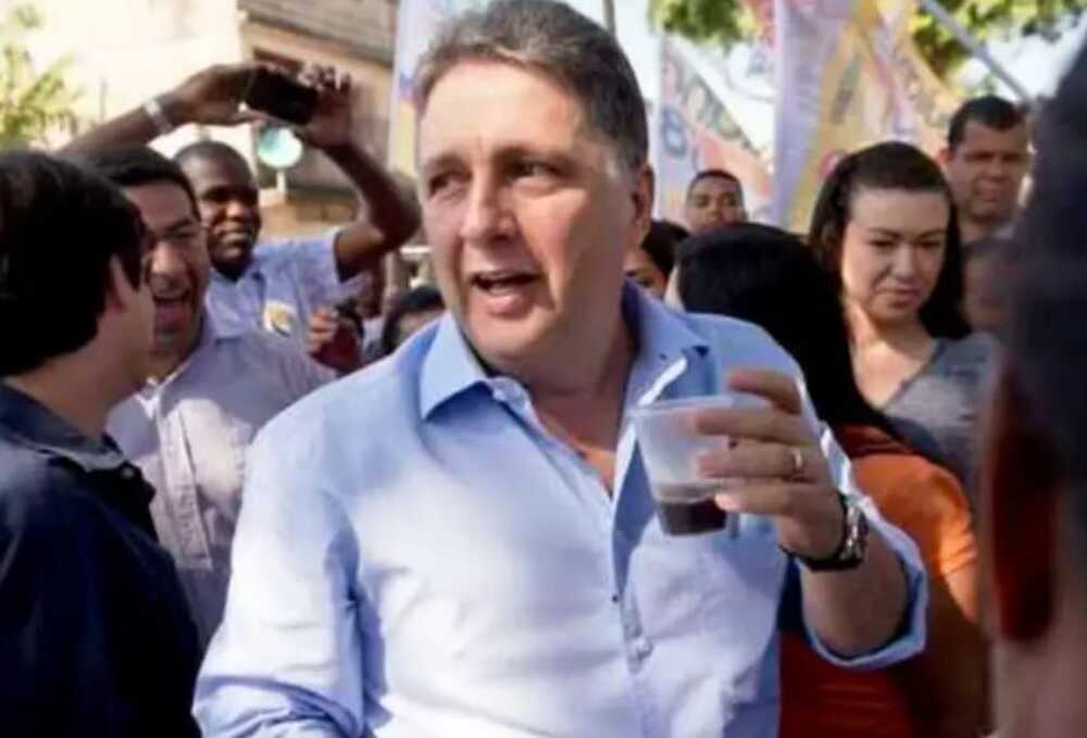 Presidente do STJ restabelece direitos políticos do ex-governador Anthony Garotinho
