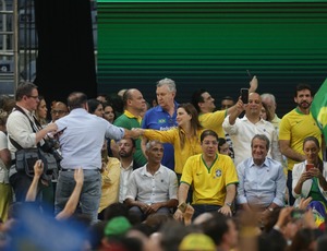 “Sou 100% Bolsonaro”, diz Clarissa Garotinho em convenção