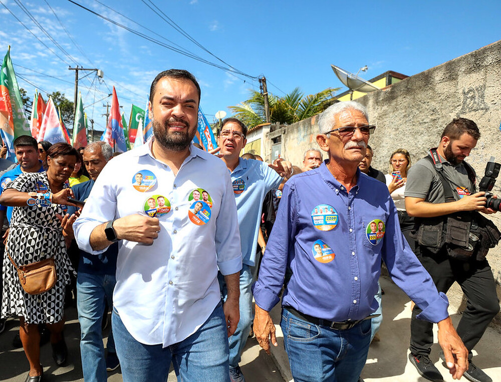 São Gonçalo ganhará corredor expresso, garante Cláudio Castro em caminhada no Jardim Catarina