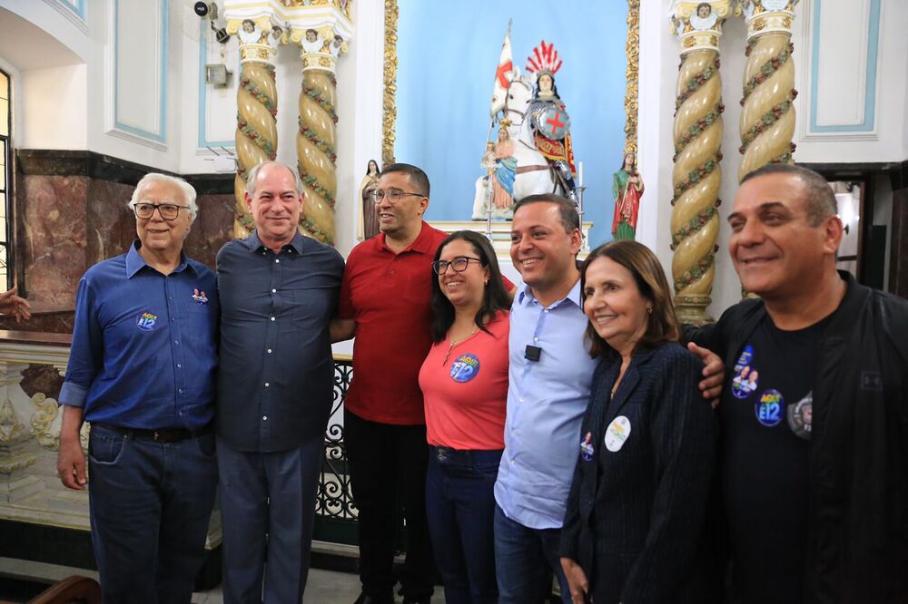 Candidatos do PDT participam de caminhada na Saara e encontro com empresários na Firjan